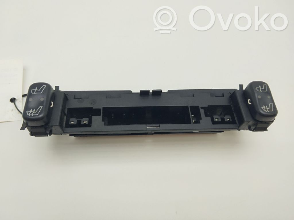 Mercedes-Benz E W210 Seat heating switch 