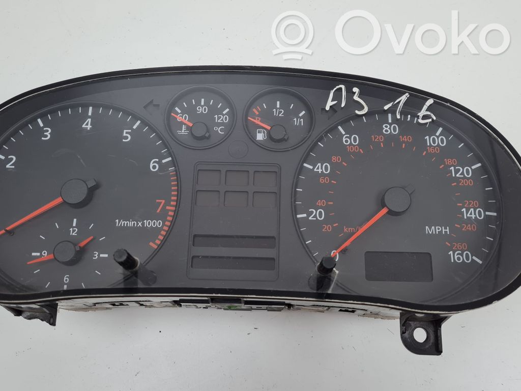 Audi A3 S3 8L Licznik / Prędkościomierz 