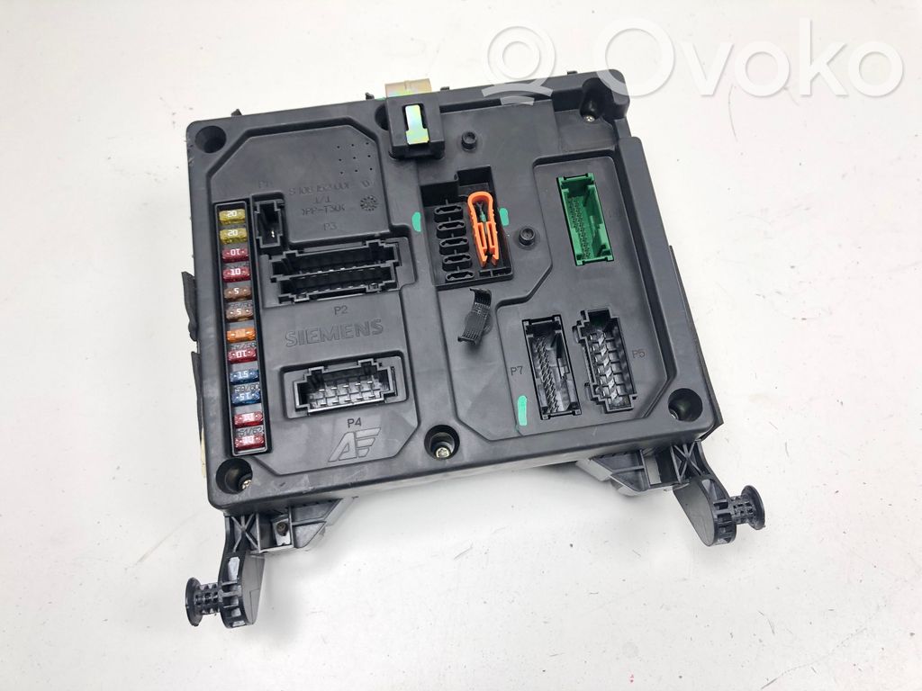 Volkswagen Sharan Módulo de fusible 