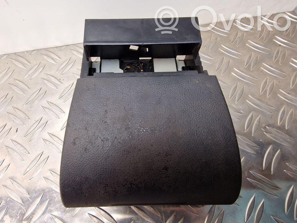 Audi A2 Peleninė (priekyje) 