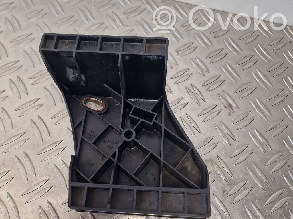 Audi A8 S8 D2 4D Rear bumper mounting bracket 
