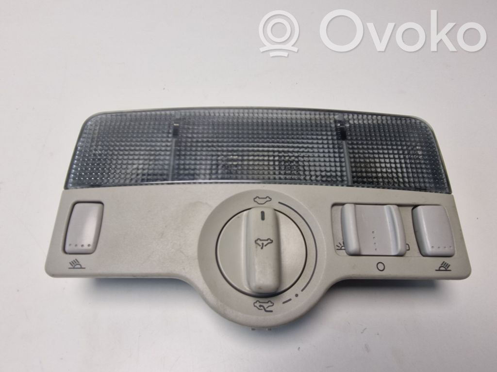 Volkswagen Golf IV Фонарь освещения передних мест 
