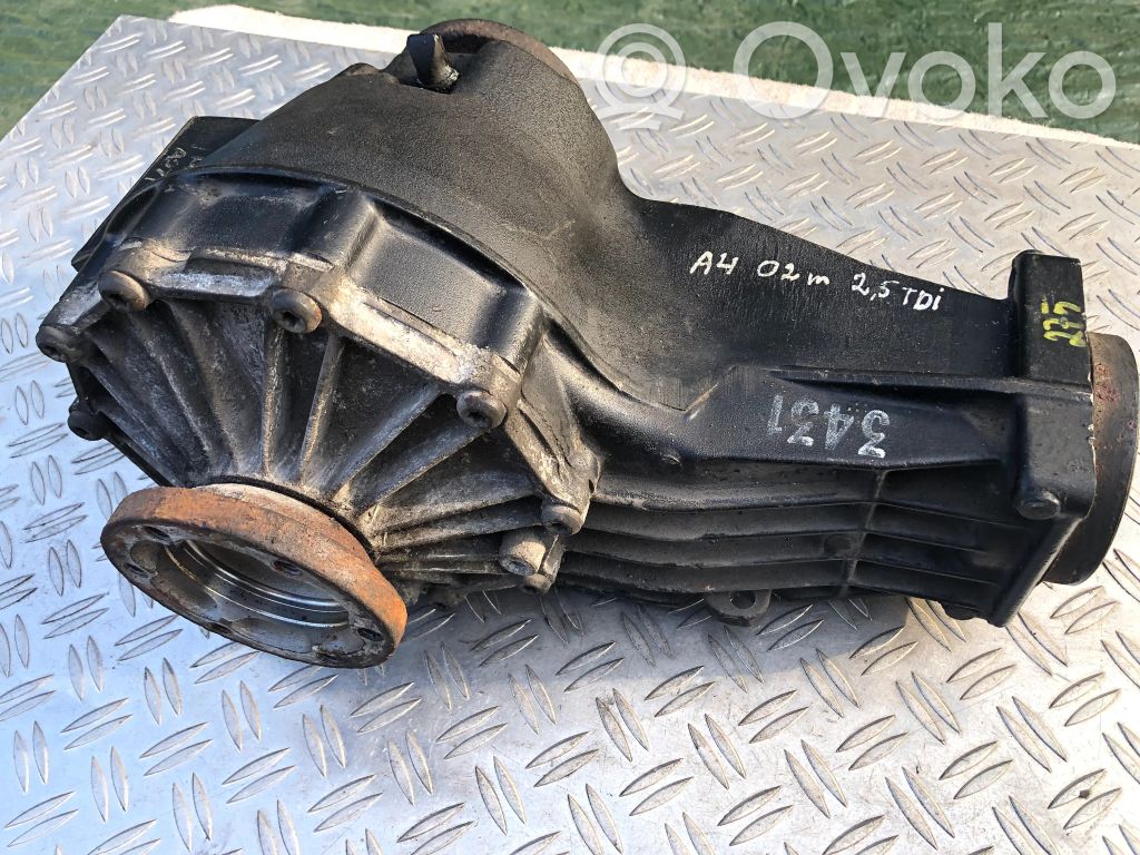 Audi A4 S4 B6 8E 8H Galinis reduktorius 