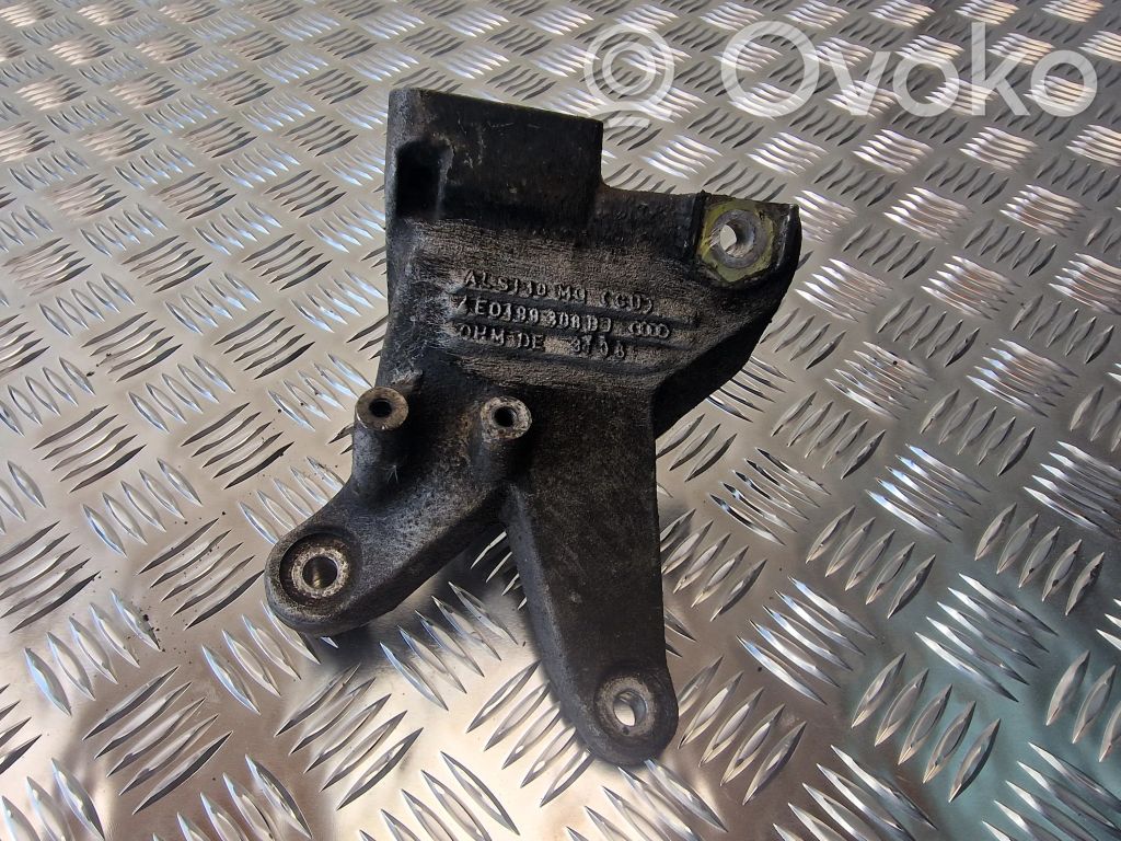 Audi A8 S8 D3 4E Engine mounting bracket 