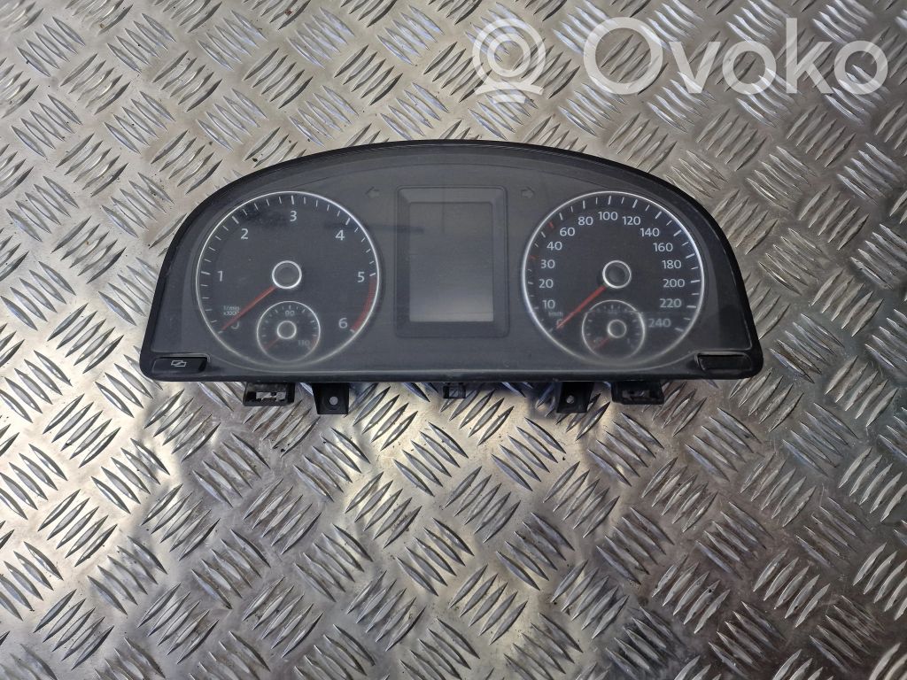 Volkswagen Caddy Speedometer (instrument cluster) 