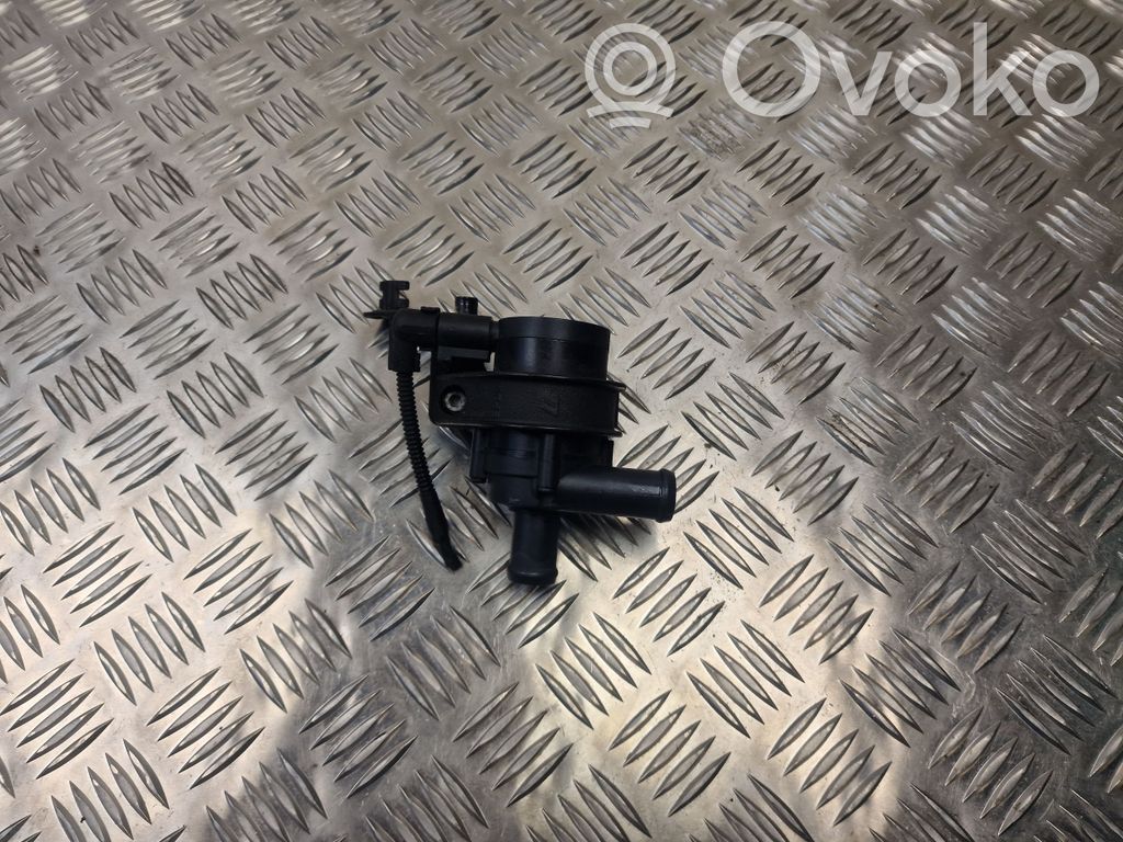 Volkswagen Golf V Pompe à eau de liquide de refroidissement 