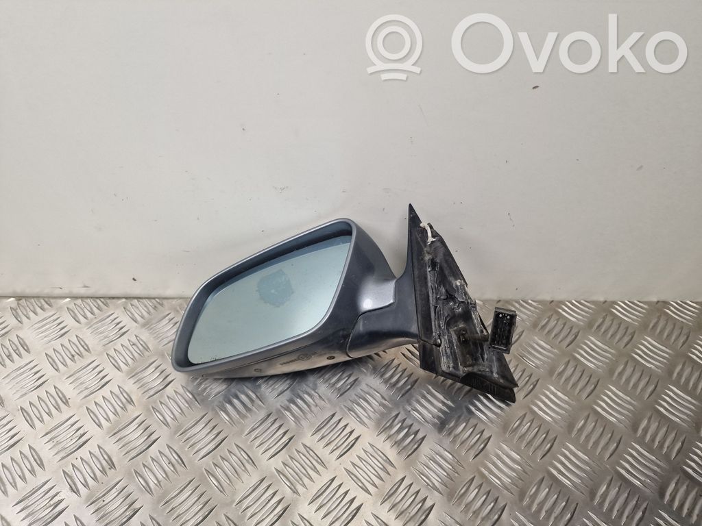 Audi A4 S4 B5 8D Elektryczne lusterko boczne drzwi przednich 
