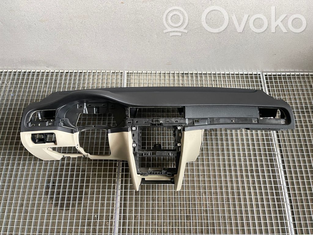 Skoda Superb B6 (3T) Panel de instrumentos 