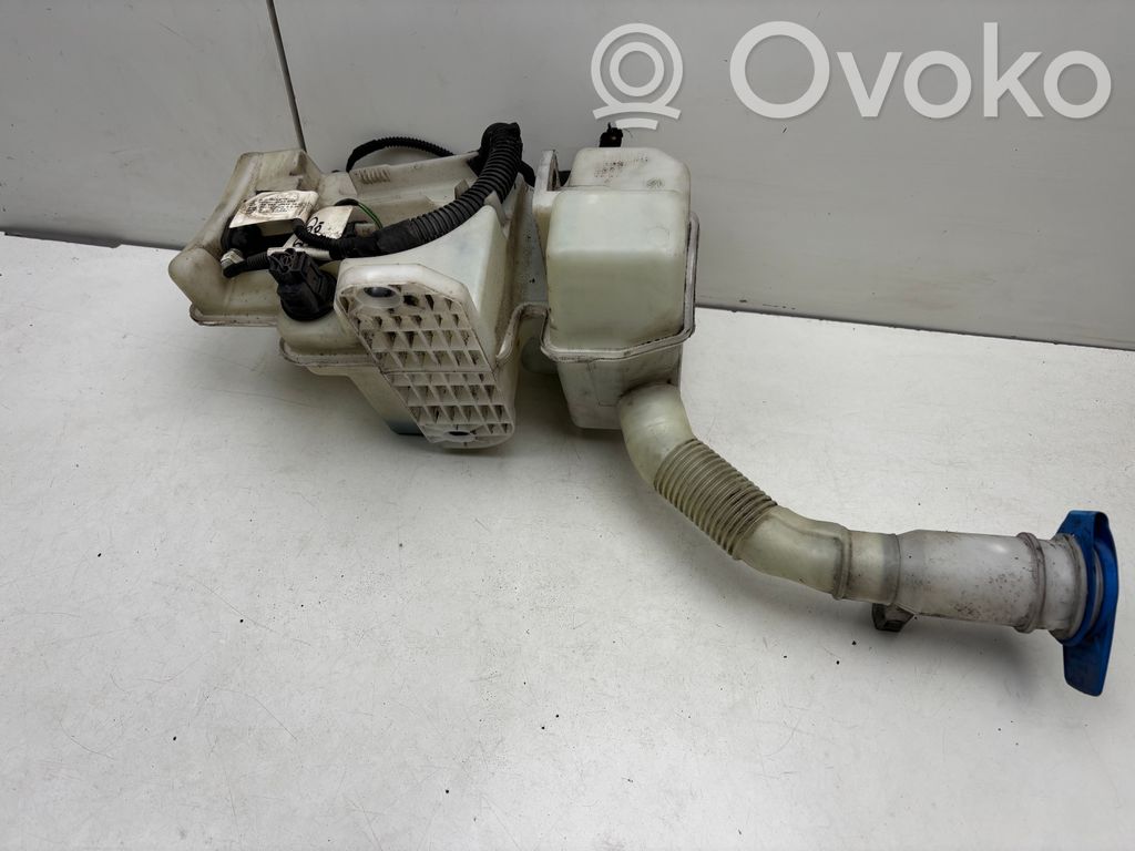 Audi Q3 8U Wischwasserbehälter 