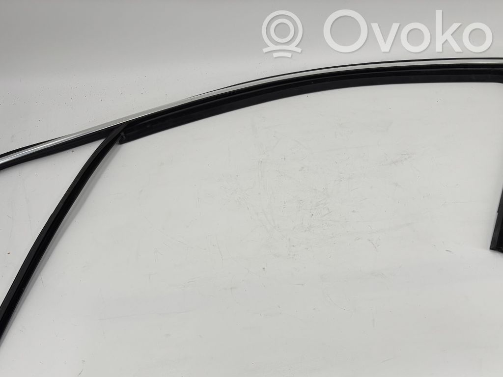 Volkswagen PASSAT B8 Cheder cauciuc geam față 