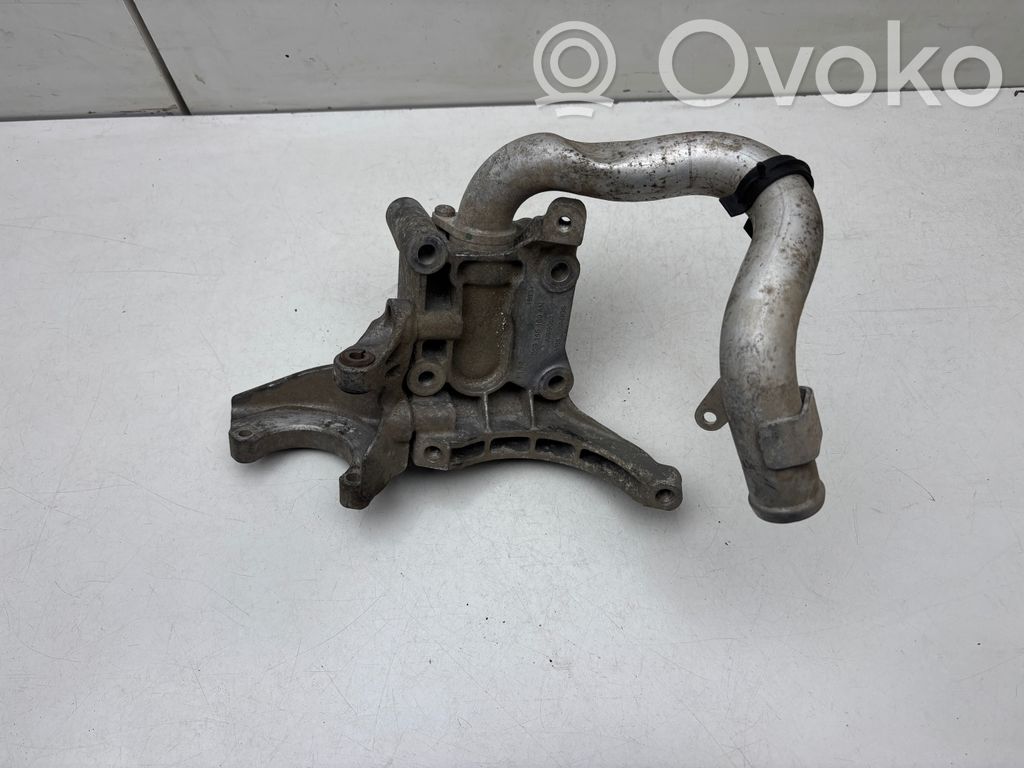 Audi A8 S8 D4 4H Ohjaustehostimen pumpun kannake 