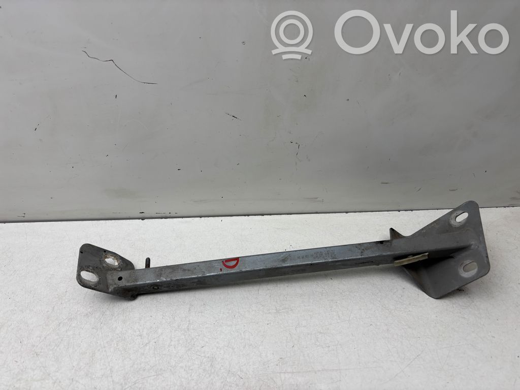 Fender mounting bracket   4E0805464E