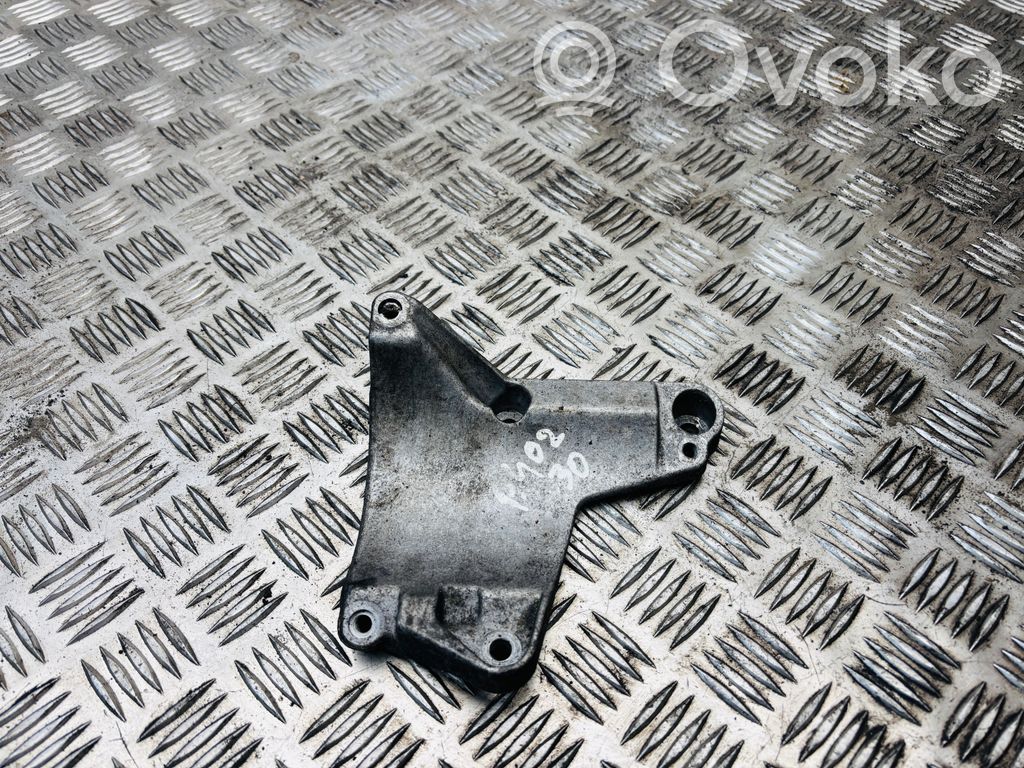 Audi A4 S4 B7 8E 8H A/C compressor mount bracket 