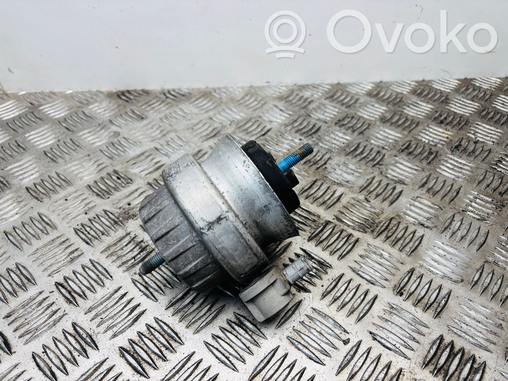 Engine mount bracket   4F0199379BH