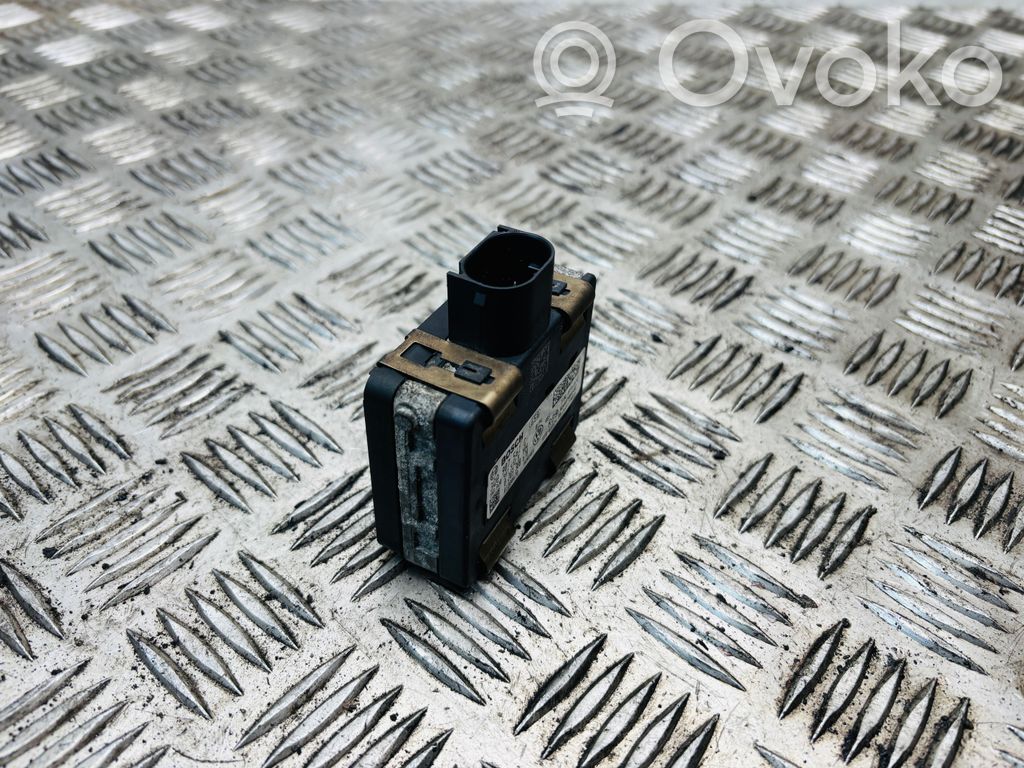 Volkswagen PASSAT B8 Radar / Czujnik Distronic 