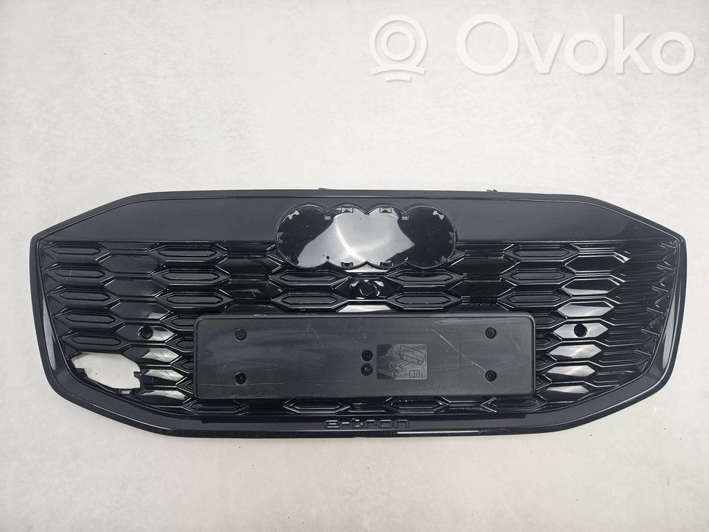 Audi Q6 e-tron Front grill 