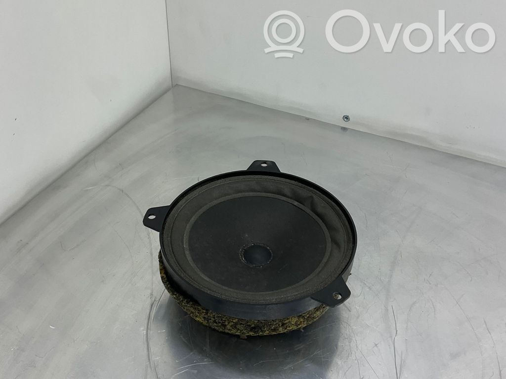 BMW 3 E46 Front door speaker 