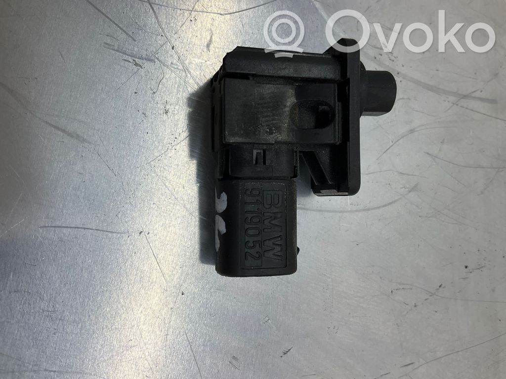 BMW 5 E60 E61 Bonnet alarm switch sensor 