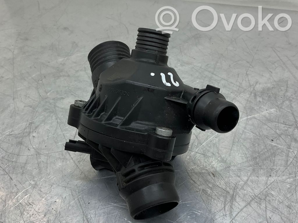 BMW 5 E60 E61 Termostats / termostata korpuss 