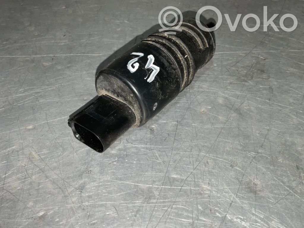 BMW 5 F10 F11 Windscreen/windshield washer pump 
