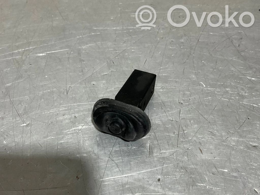 BMW 5 E60 E61 Fuel tank cap lock 