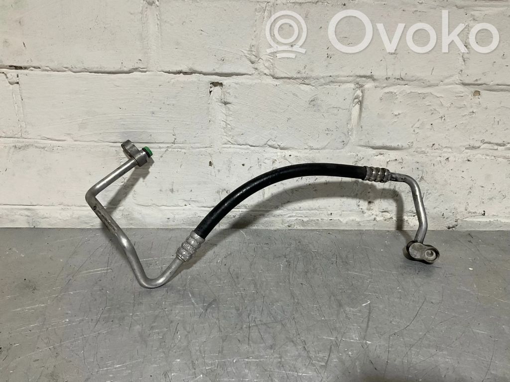 BMW 5 E60 E61 Ilmastointilaitteen putki (A/C) 