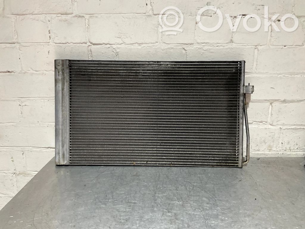 BMW 5 E60 E61 Gaisa kondicioniera dzeses radiators 