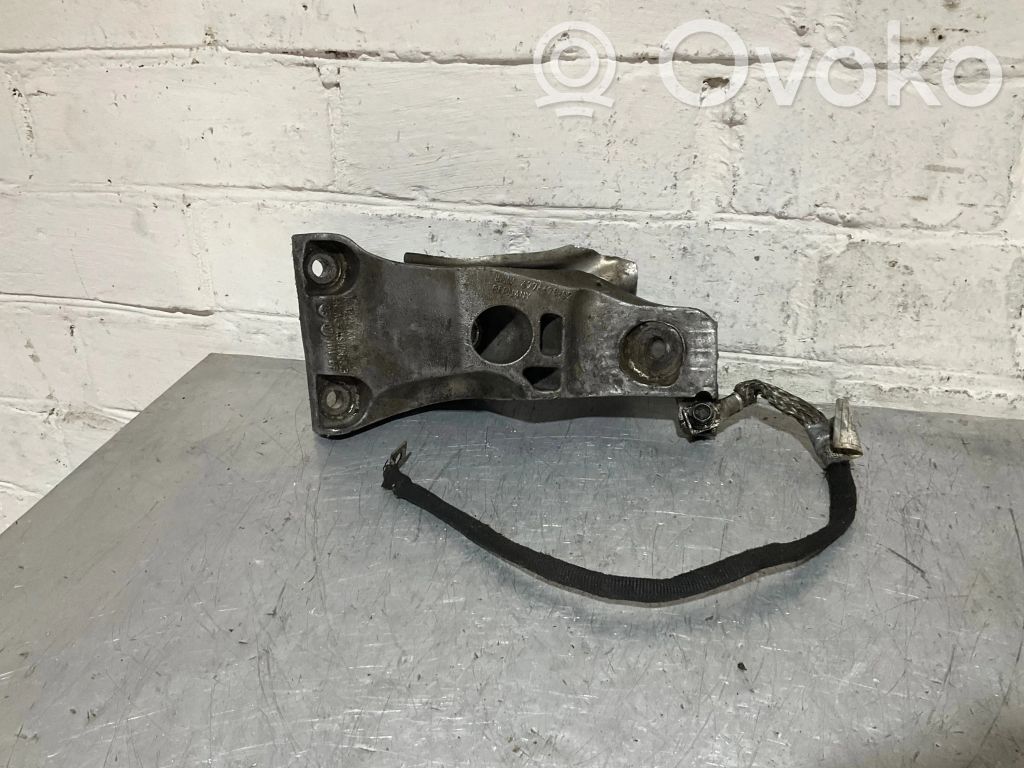 BMW 5 E60 E61 Engine mounting bracket 