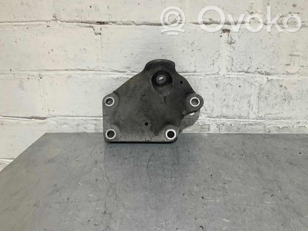 BMW 5 E60 E61 Supporto di montaggio del motore (usato) 