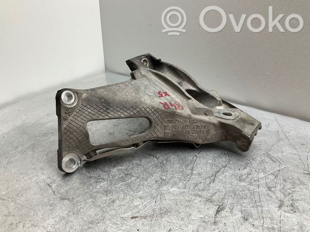 BMW X5 E70 Engine mounting bracket 