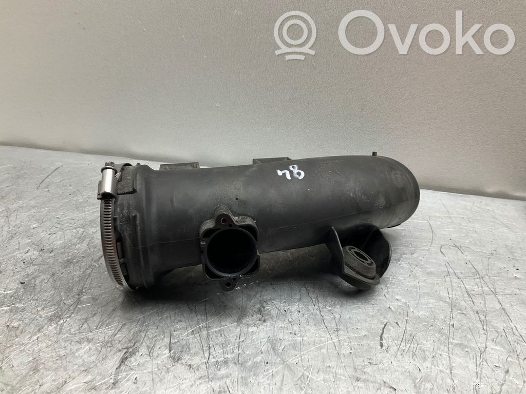 BMW X5 E70 Część rury dolotu powietrza 