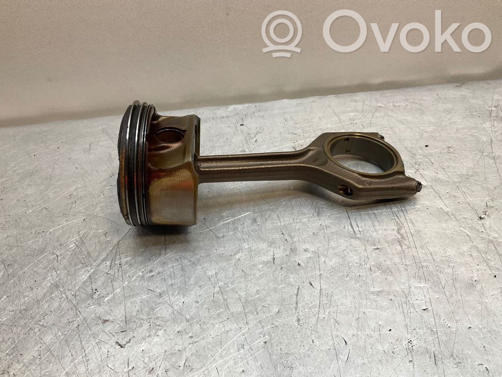 BMW 3 E92 E93 Piston with connecting rod 