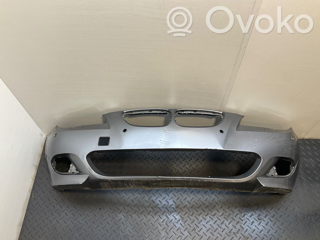BMW 5 E60 E61 Priekinis bamperis 