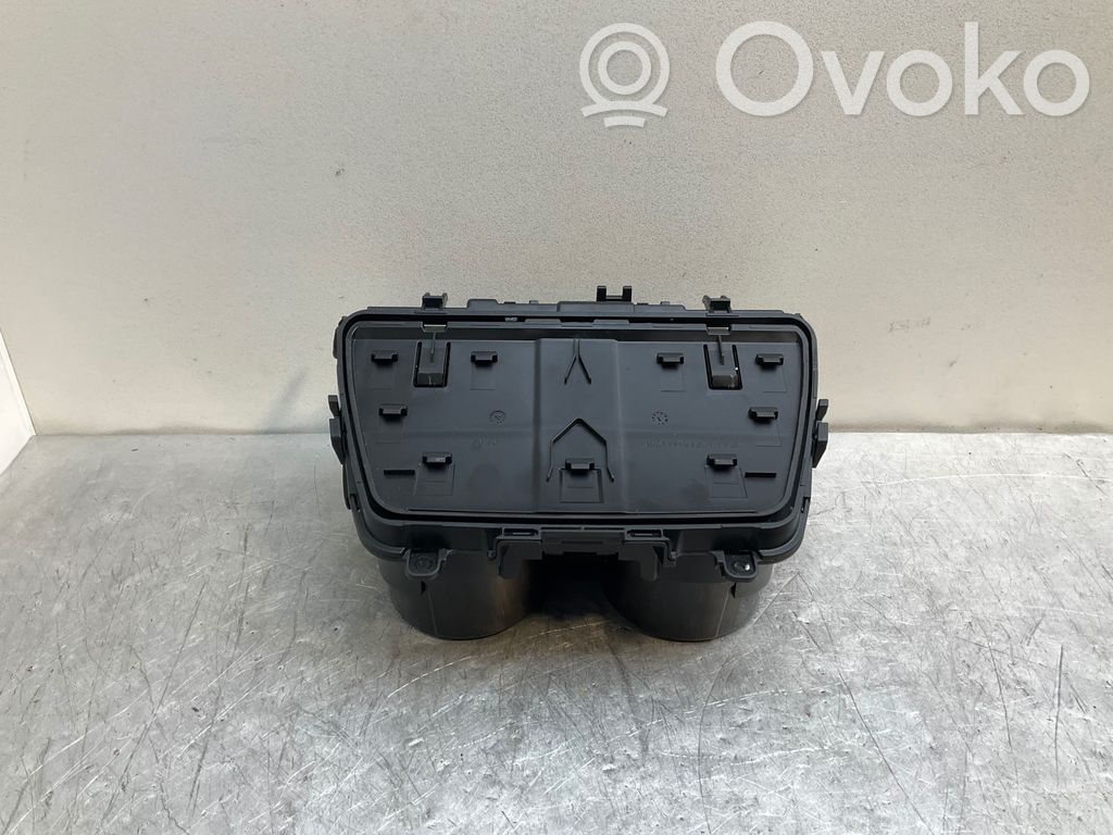 BMW 6 F06 Gran coupe Cup holder front 