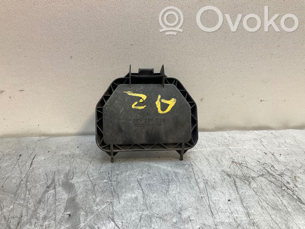 Deckel Abdeckung Scheinwerfer   1305239244