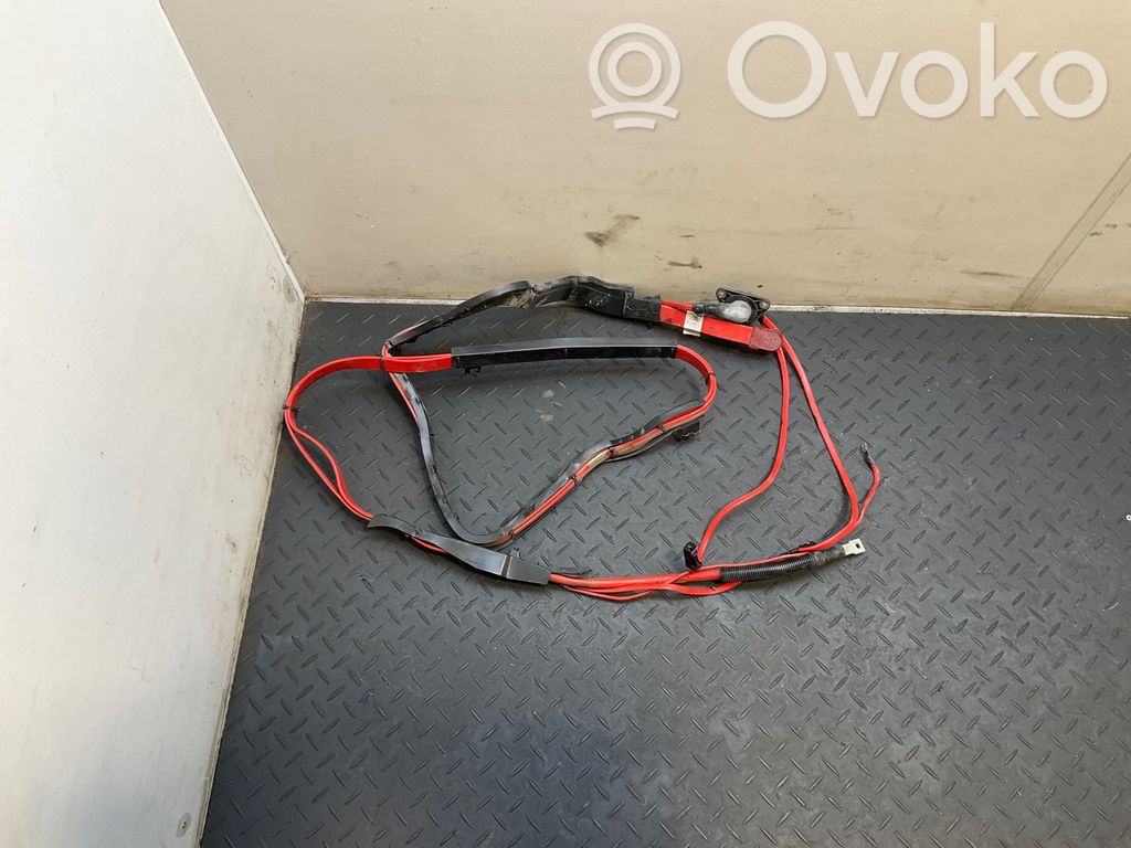 BMW 6 F12 F13 Pluskaapeli (akku) 