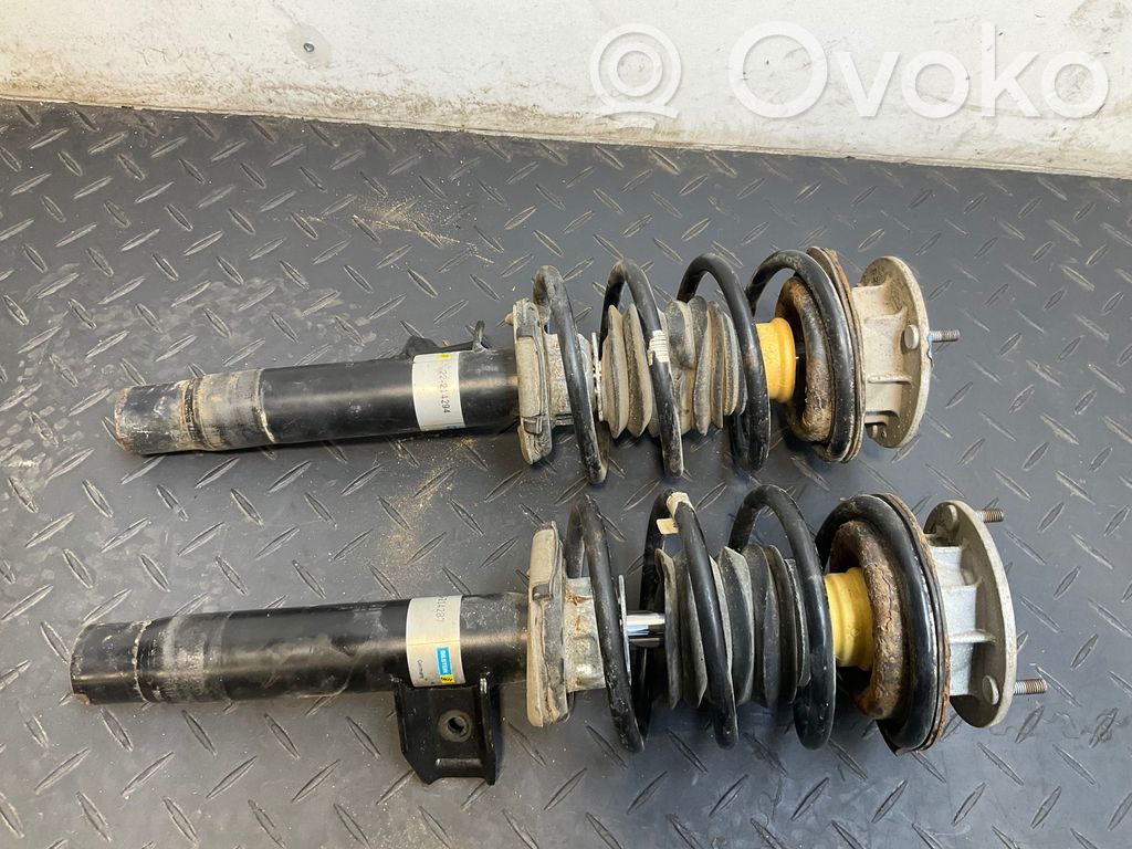 BMW 3 E90 E91 Priekšpusē amortizators ar atsperi 