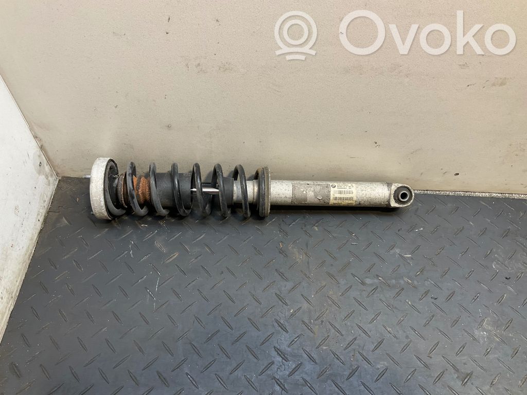 BMW 5 E60 E61 Aizmugurē amortizators ar atsperi 