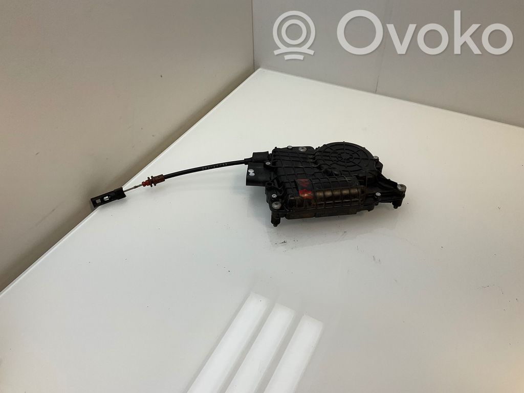 BMW 7 F01 F02 F03 F04 Silniczek dociągania drzwi tylnych 