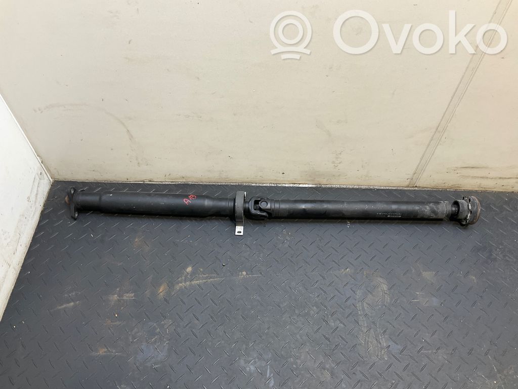 BMW 5 E60 E61 Kardanas komplekte 