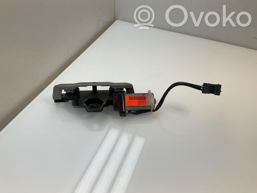 BMW 5 E60 E61 Spyna galinio dangčio 