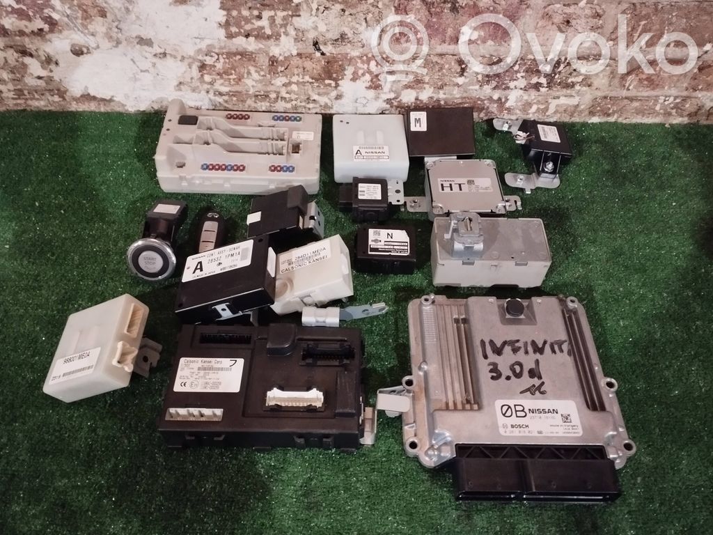 Infiniti Q70 Y51 Engine control unit/module 