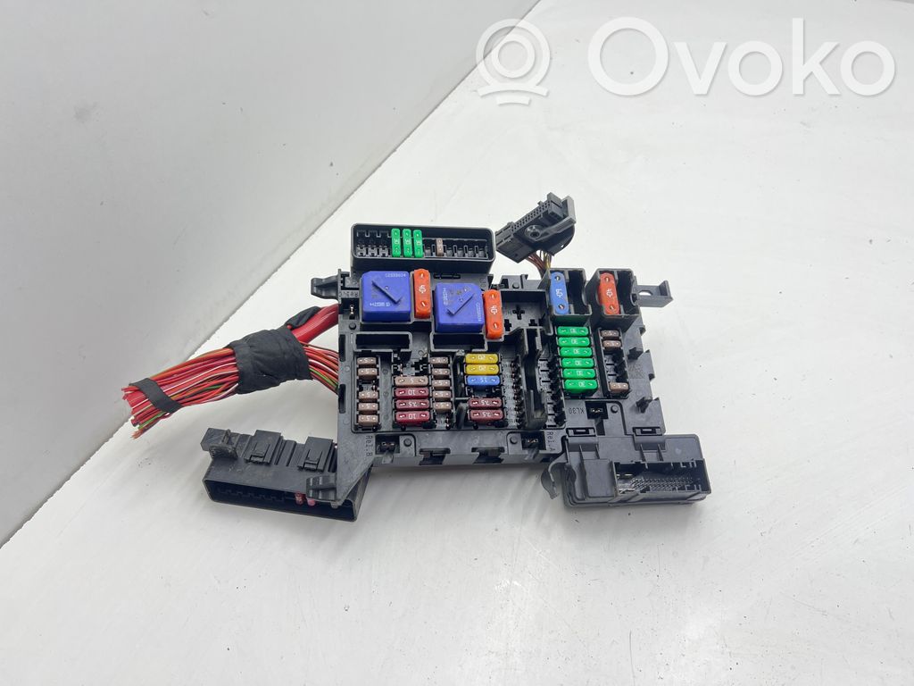 BMW 2 F44 Sulakemoduuli 
