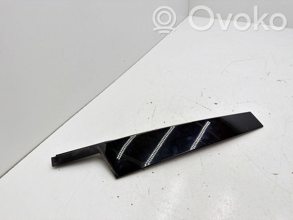 BMW 5 G30 G31 G38 Front door glass trim molding 