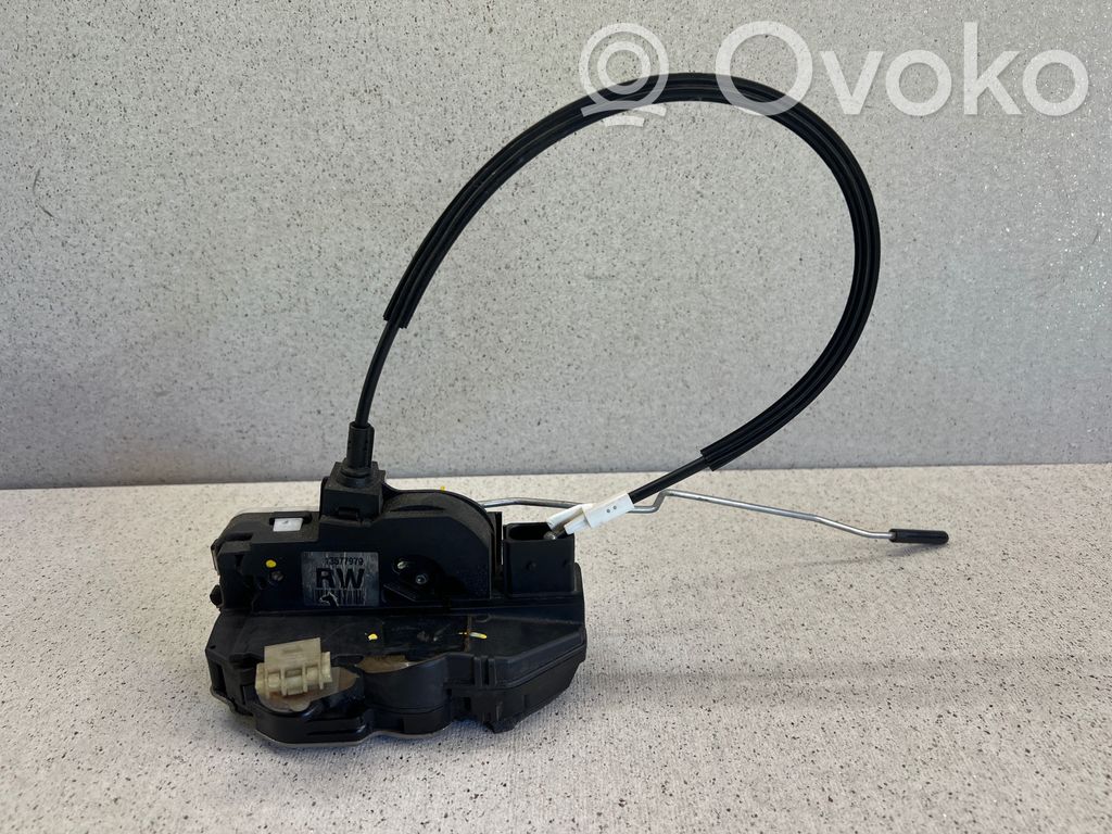 Opel Insignia A Zamek drzwi przednich 
