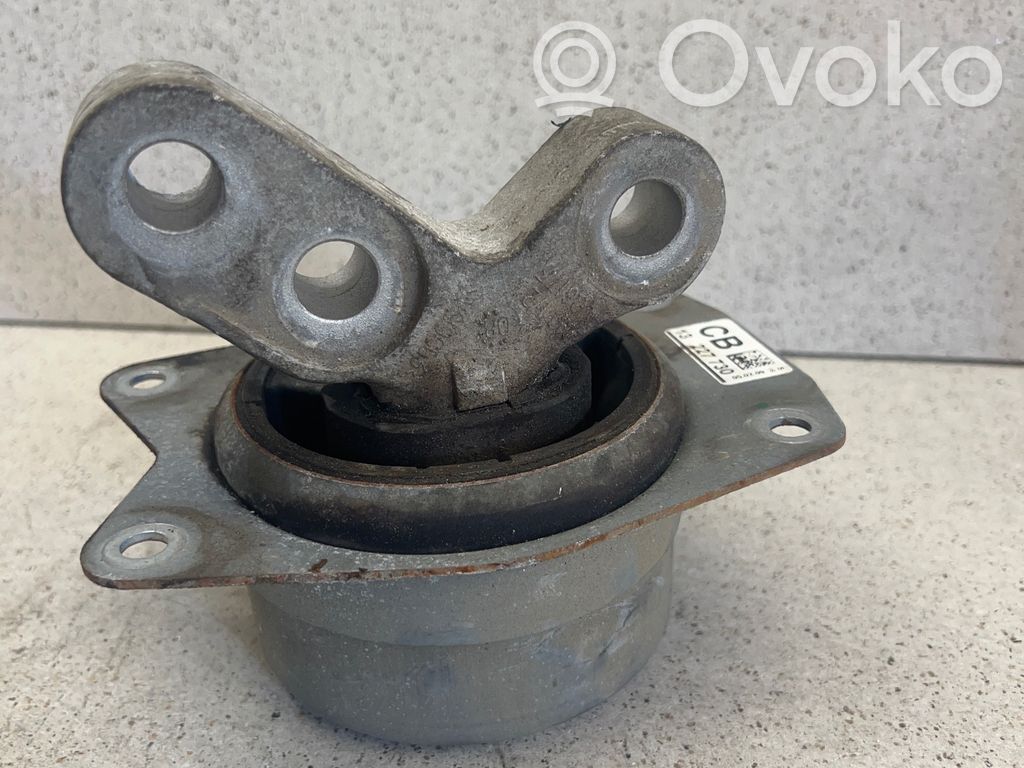 Opel Insignia A Engine mount bracket 