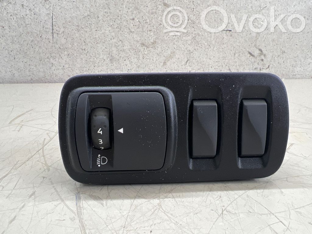 Renault Kadjar Headlight level height control switch 
