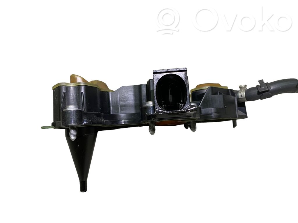 Audi A4 S4 B9 Odpowietrznik / Separator oleju 