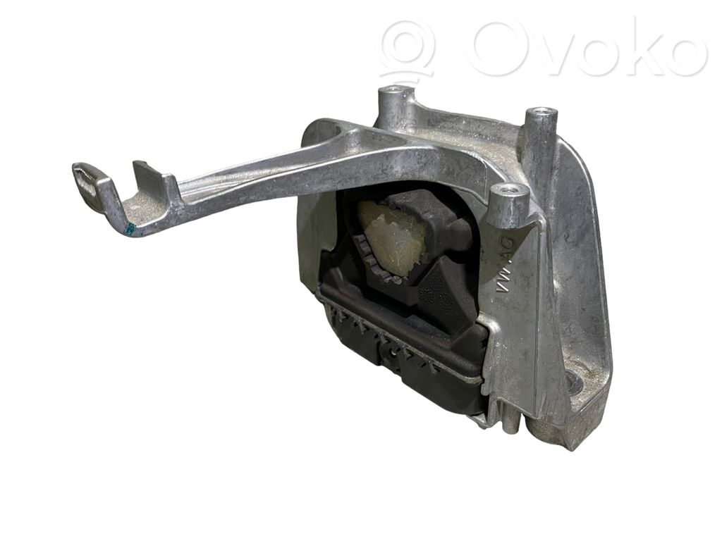 Engine mount bracket   5WA199262E