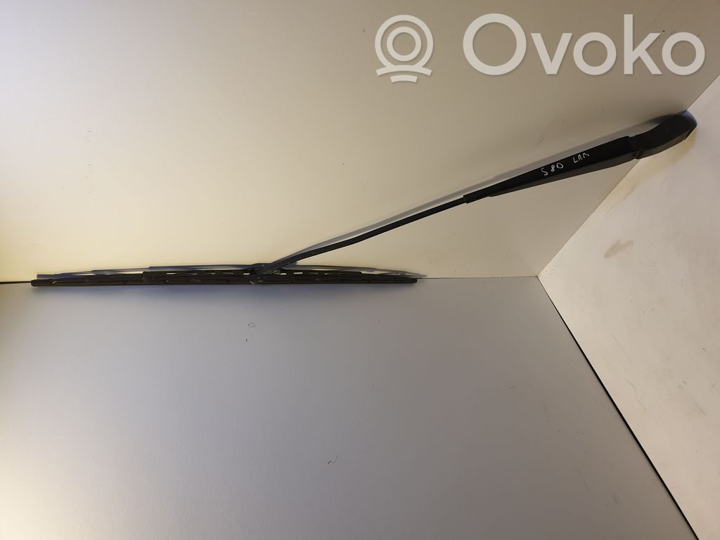 Volvo S80 Front wiper blade arm 